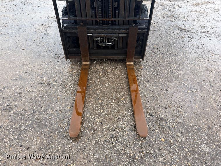 image for item FB8266 Nissan 50 forklift