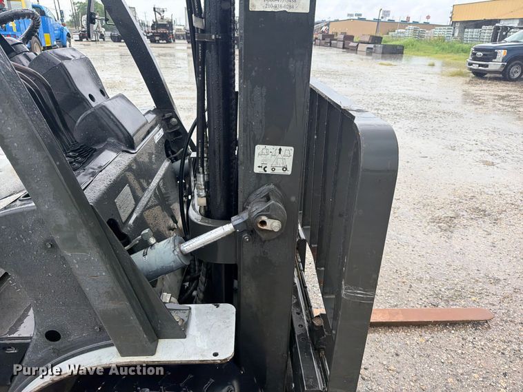 image for item FB8266 Nissan 50 forklift