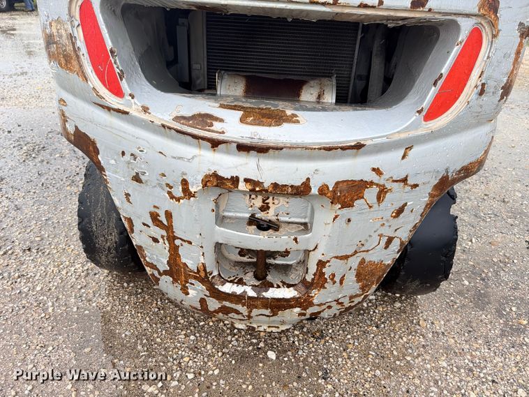 image for item FB8266 Nissan 50 forklift