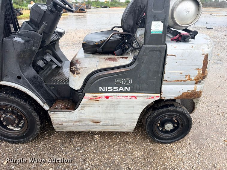 image for item FB8266 Nissan 50 forklift