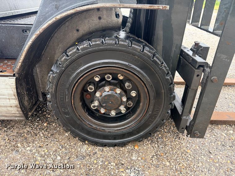 image for item FB8266 Nissan 50 forklift