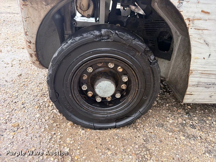 image for item FB8266 Nissan 50 forklift