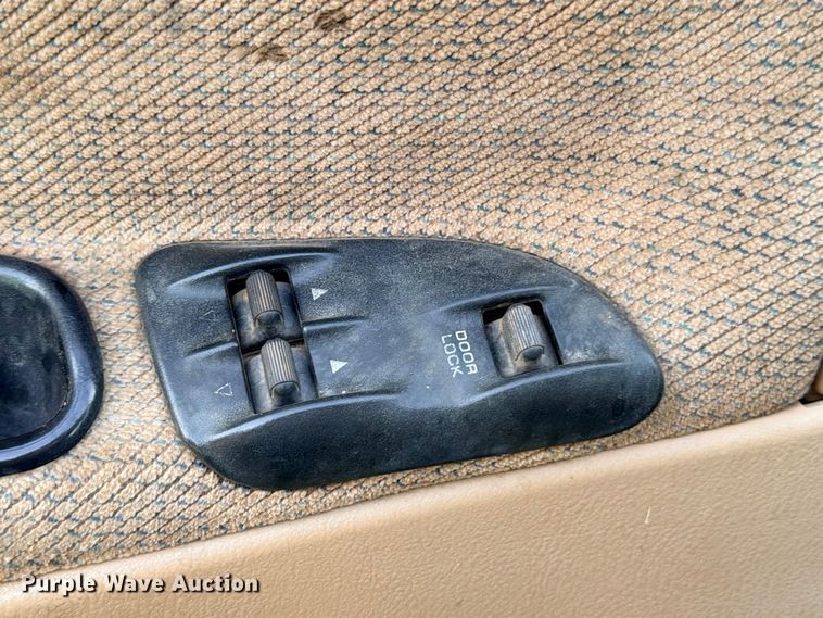 image for item FB8282 1997 Dodge Ram 3500 Ext. Cab flatbed pickup truck