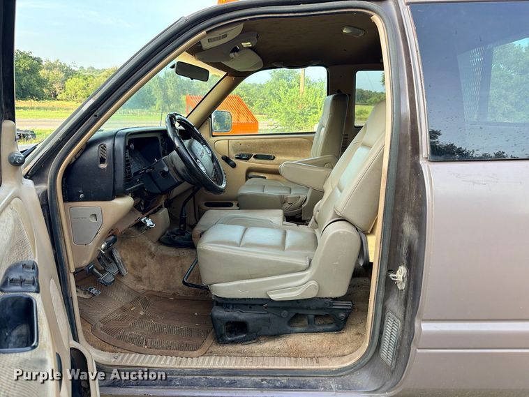 image for item FB8282 1997 Dodge Ram 3500 Ext. Cab flatbed pickup truck