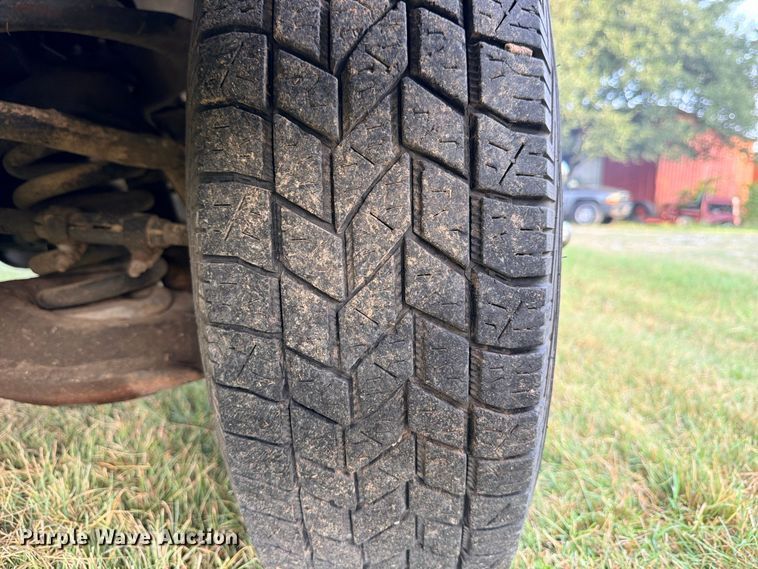 image for item FB8282 1997 Dodge Ram 3500 Ext. Cab flatbed pickup truck