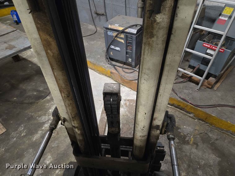 image for item FC0967 Crown 308RCTT-S forklift