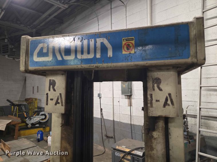image for item FC0967 Crown 308RCTT-S forklift