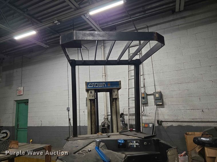 image for item FC0967 Crown 308RCTT-S forklift