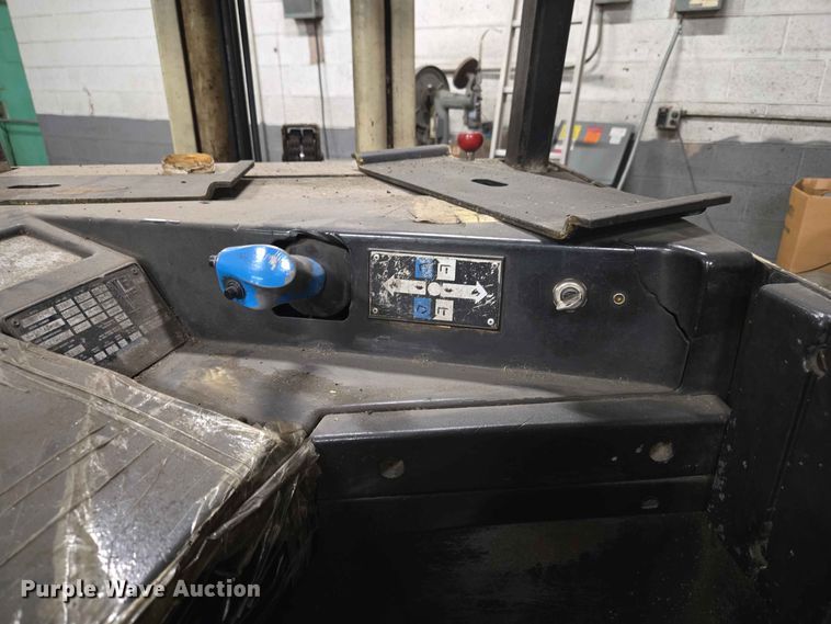 image for item FC0967 Crown 308RCTT-S forklift