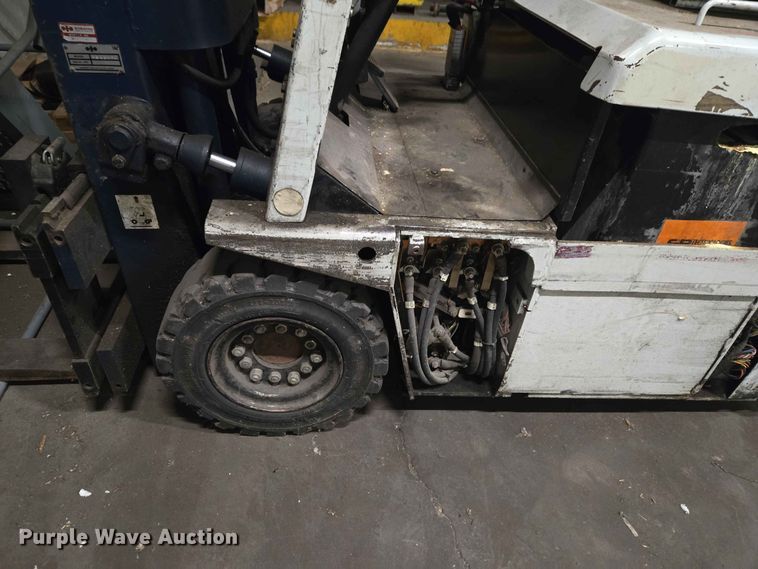 image for item FC0968 Komatsu FB13M-2 forklift