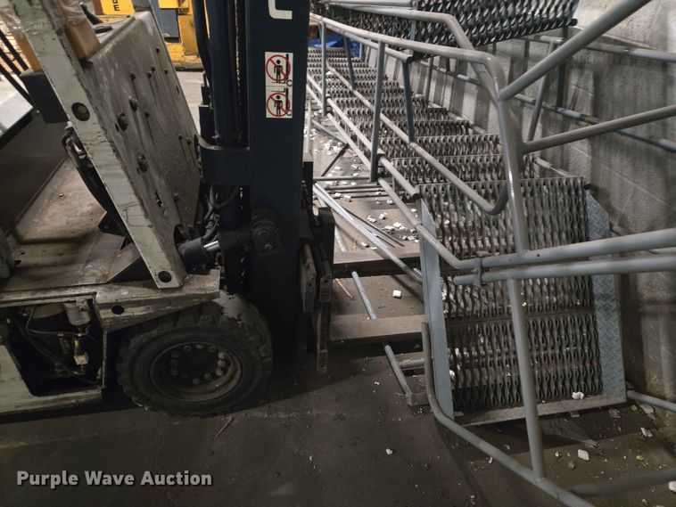 image for item FC0968 Komatsu FB13M-2 forklift