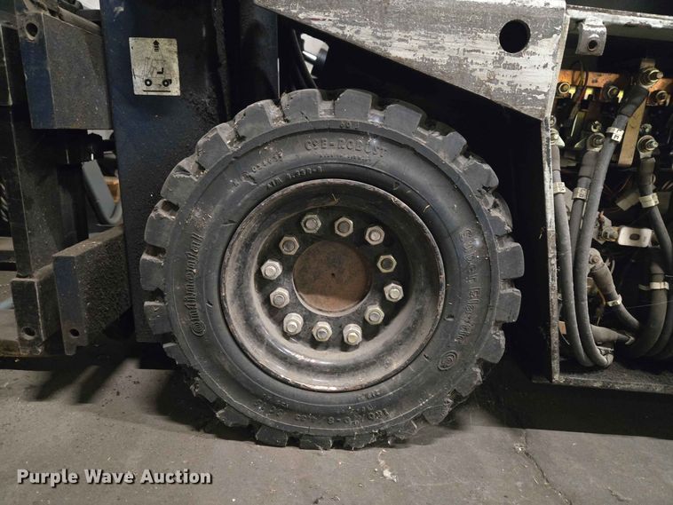 image for item FC0968 Komatsu FB13M-2 forklift