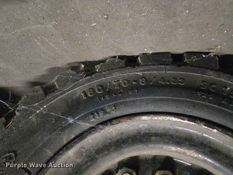 image for item FC0968 Komatsu FB13M-2 forklift
