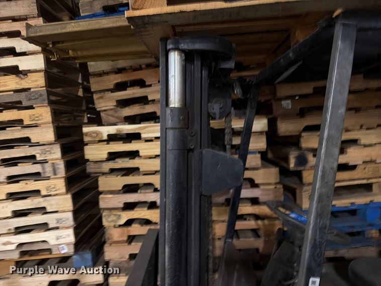 image for item FC0971 forklift