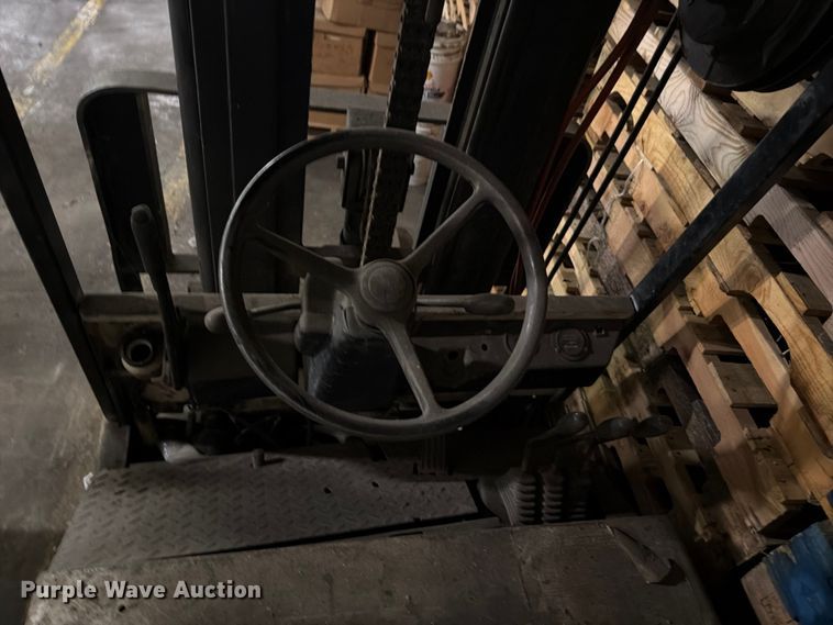 image for item FC0971 forklift