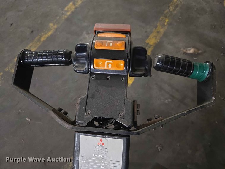 image for item FC0972 Komatsu pallet jack