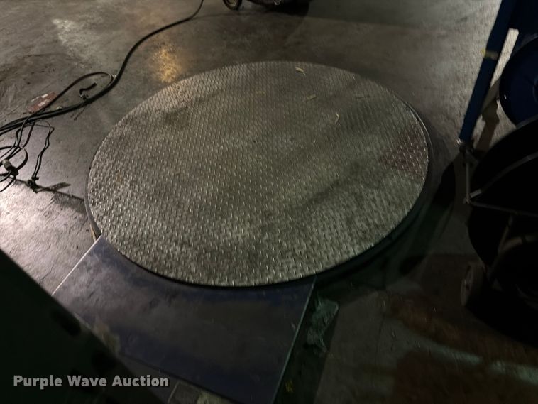 image for item FC0976 Lantech Q Series pallet wrap machine