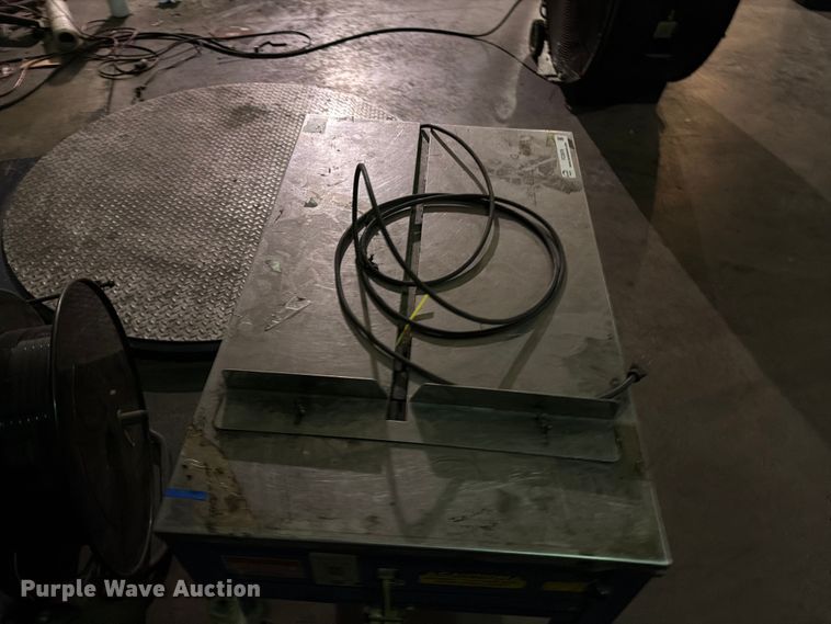 image for item FC0976 Lantech Q Series pallet wrap machine