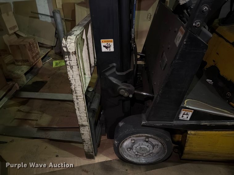image for item FC0977 Yale GLC030AFNUAE08Z forklift