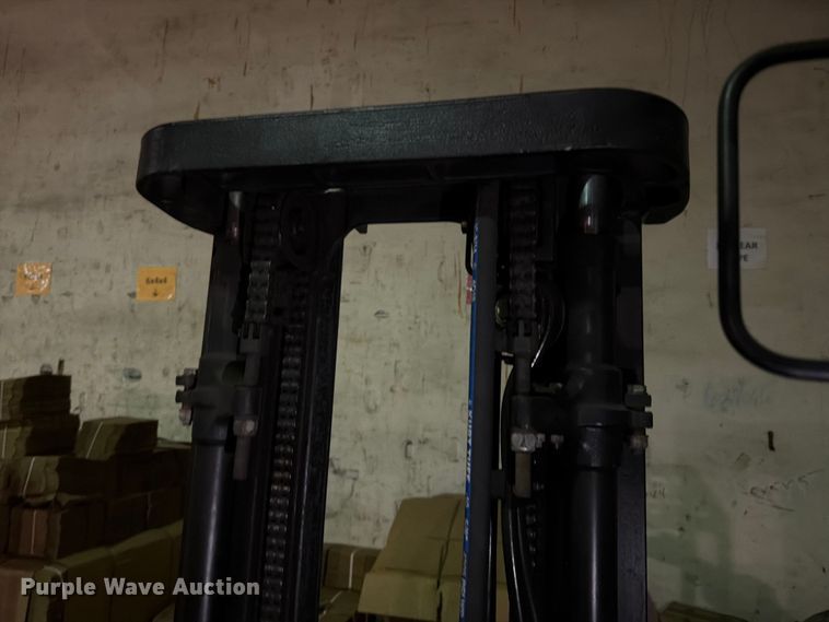 image for item FC0977 Yale GLC030AFNUAE08Z forklift
