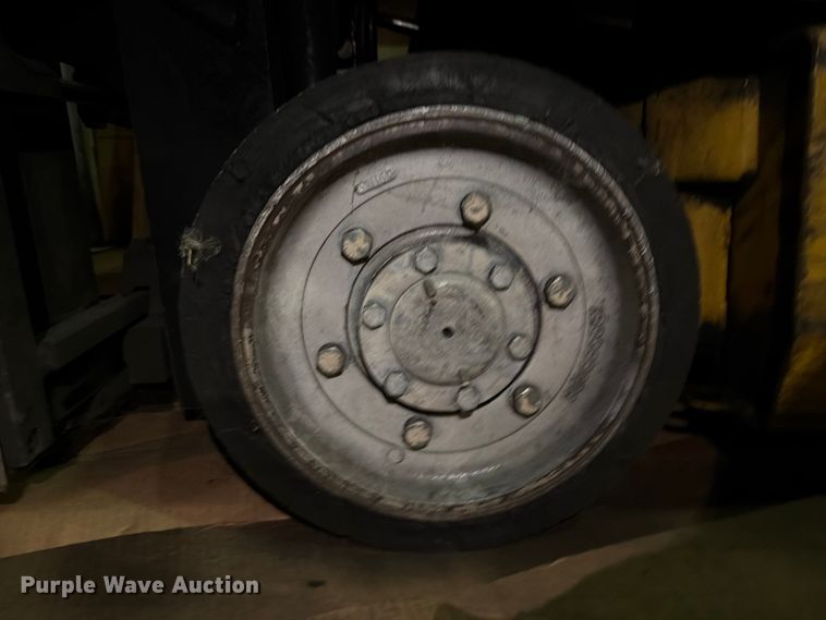 image for item FC0977 Yale GLC030AFNUAE08Z forklift
