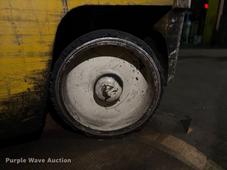 image for item FC0977 Yale GLC030AFNUAE08Z forklift