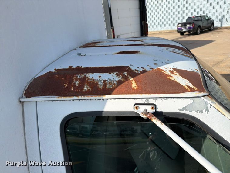image for item FC0981 1997 Ford E350 box truck