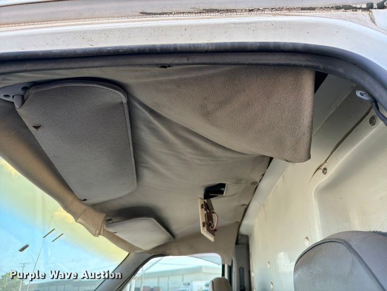 image for item FC0981 1997 Ford E350 box truck
