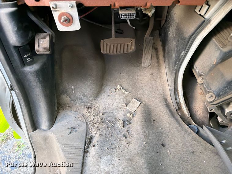 image for item FC0981 1997 Ford E350 box truck