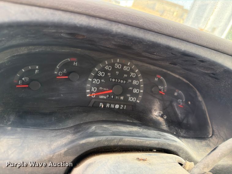 image for item FC0981 1997 Ford E350 box truck