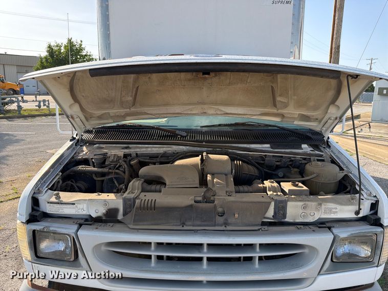 image for item FC0981 1997 Ford E350 box truck