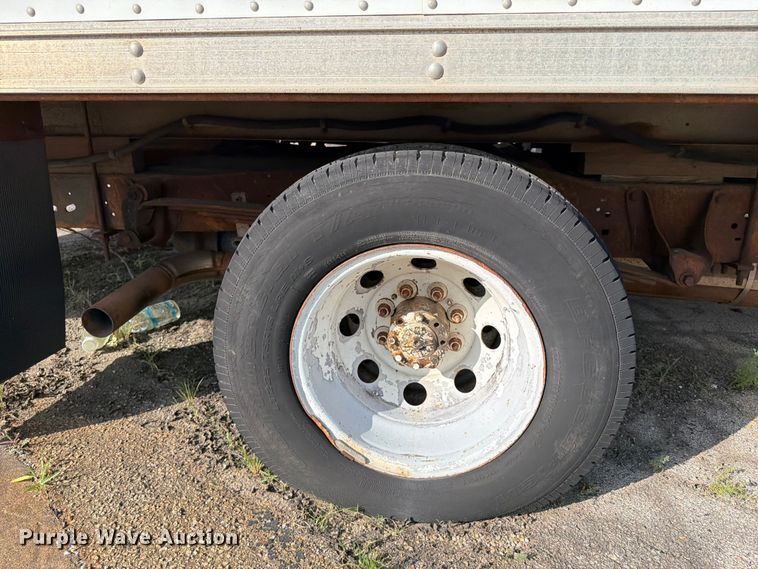 image for item FC0981 1997 Ford E350 box truck