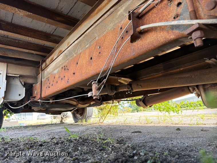 image for item FC0981 1997 Ford E350 box truck