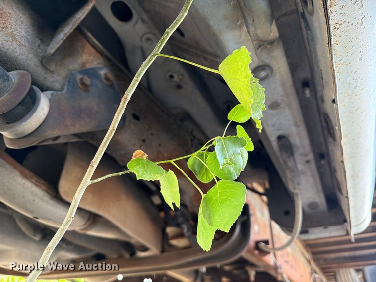 image for item FC0981 1997 Ford E350 box truck