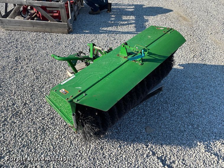 image for item FC1833 John Deere 1400/1500 broom