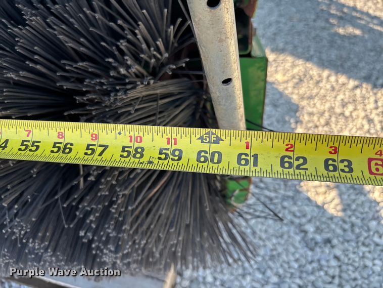 image for item FC1833 John Deere 1400/1500 broom