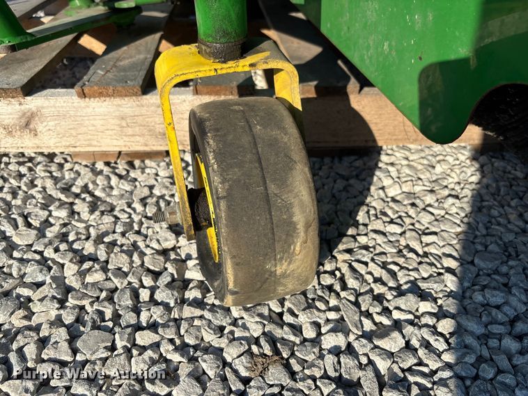 image for item FC1833 John Deere 1400/1500 broom
