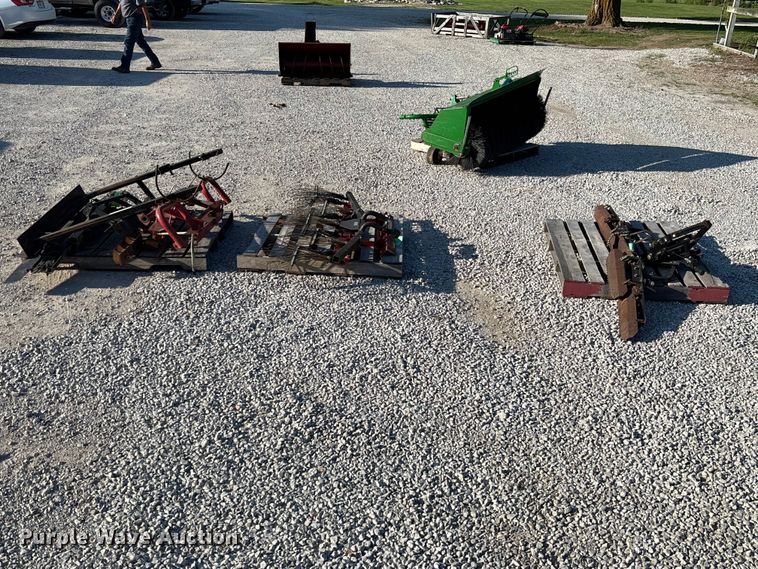 image for item FC1835 Lawn equipment