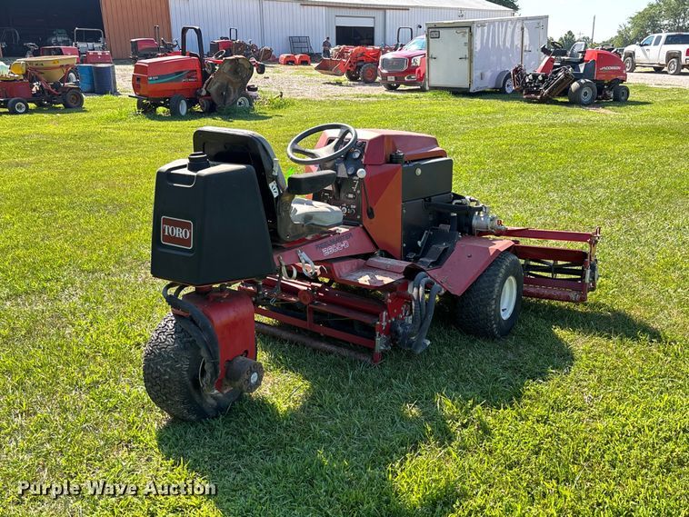 image for item FC1839 Toro Reelmaster 2600-D reel mower