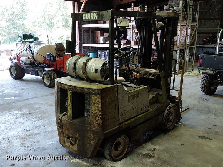 image for item FC1848 Clark GCS25 forklift