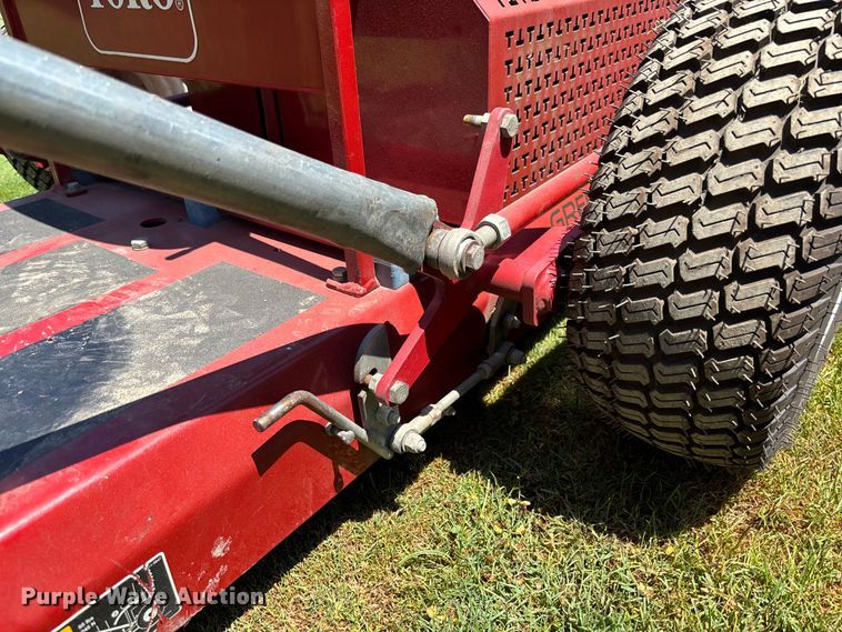image for item FC1850 2013 Toro Greenspro 1200 greens roller