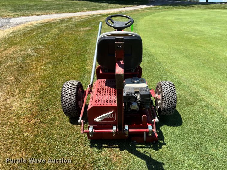 image for item FC1850 2013 Toro Greenspro 1200 greens roller