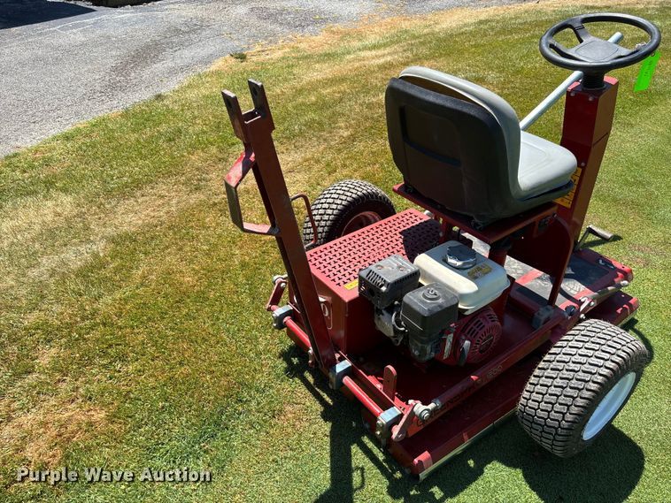 image for item FC1850 2013 Toro Greenspro 1200 greens roller