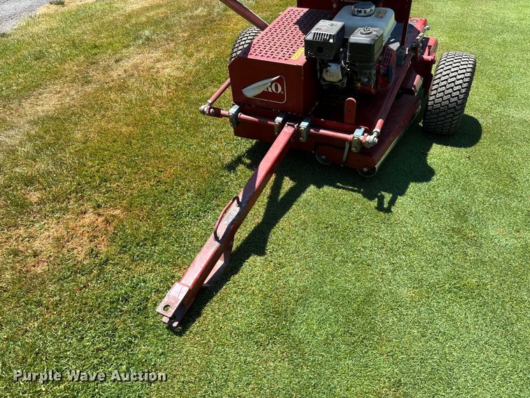 image for item FC1850 2013 Toro Greenspro 1200 greens roller