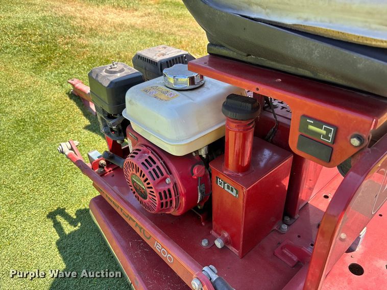 image for item FC1850 2013 Toro Greenspro 1200 greens roller