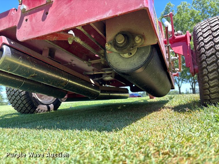 image for item FC1850 2013 Toro Greenspro 1200 greens roller