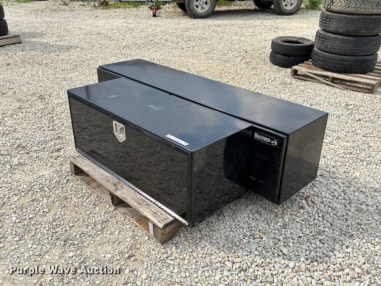 (2) toolboxes