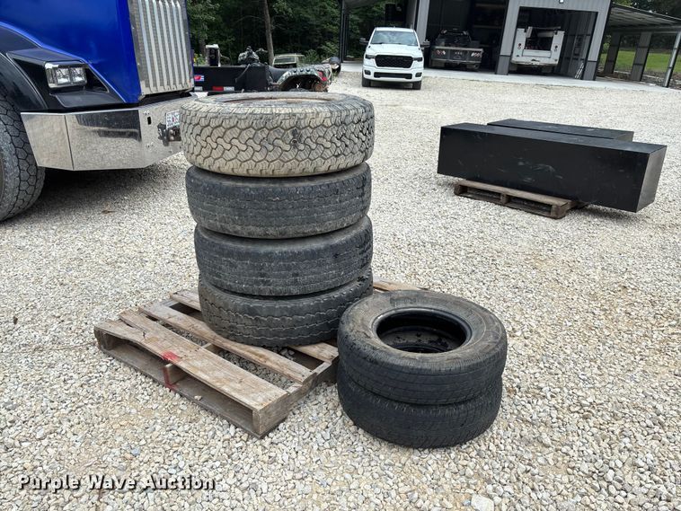 image for item FC1924 (6) tires