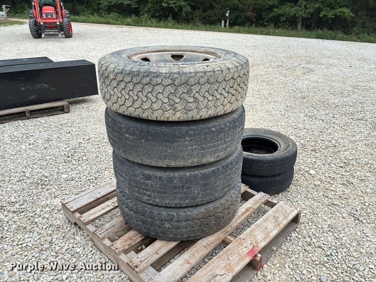 image for item FC1924 (6) tires