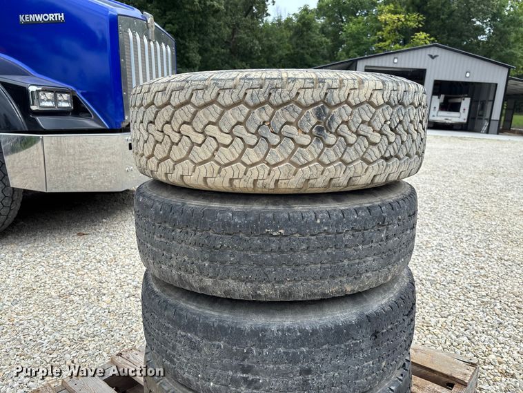 image for item FC1924 (6) tires